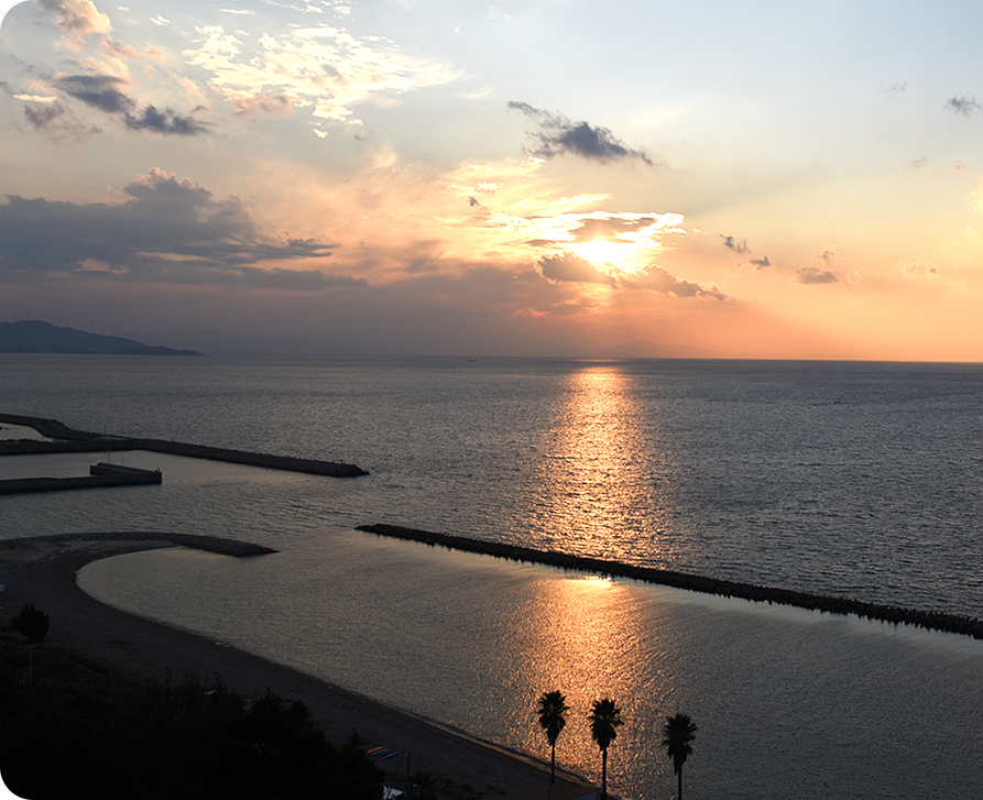 洲本の夕暮れの海