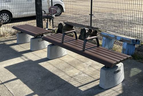 bench02