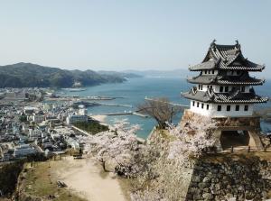 洲本市中心市街地と洲本城跡